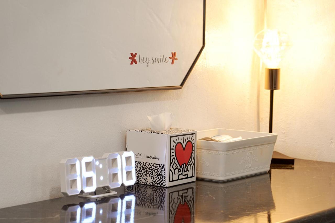 Jun Guesthouse Seoul Bagian luar foto