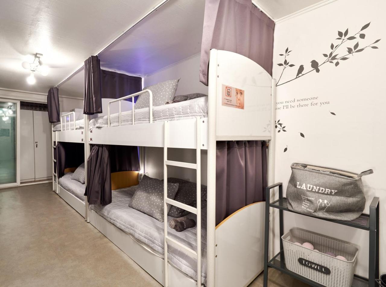 Jun Guesthouse Seoul Bagian luar foto